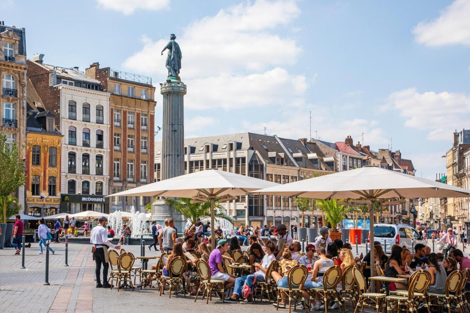 3 Bedroom Apartment On The Grand Place Лил Екстериор снимка